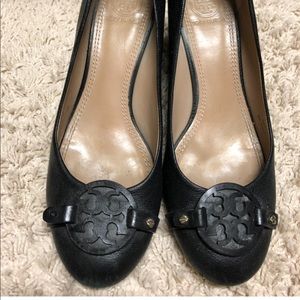 Tory Burch mini Miller Wedge Heel sz 7.5